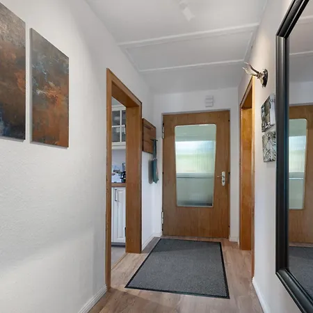 Harzwichtel Am Waldesrand