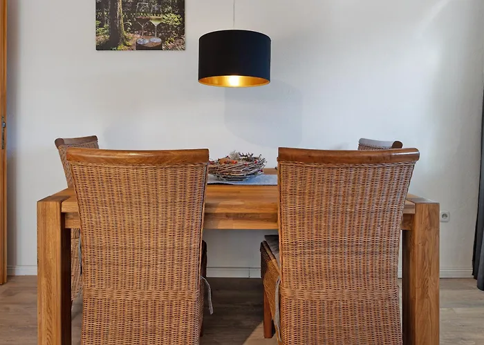 Harzwichtel Am Waldesrand * Браунлаге